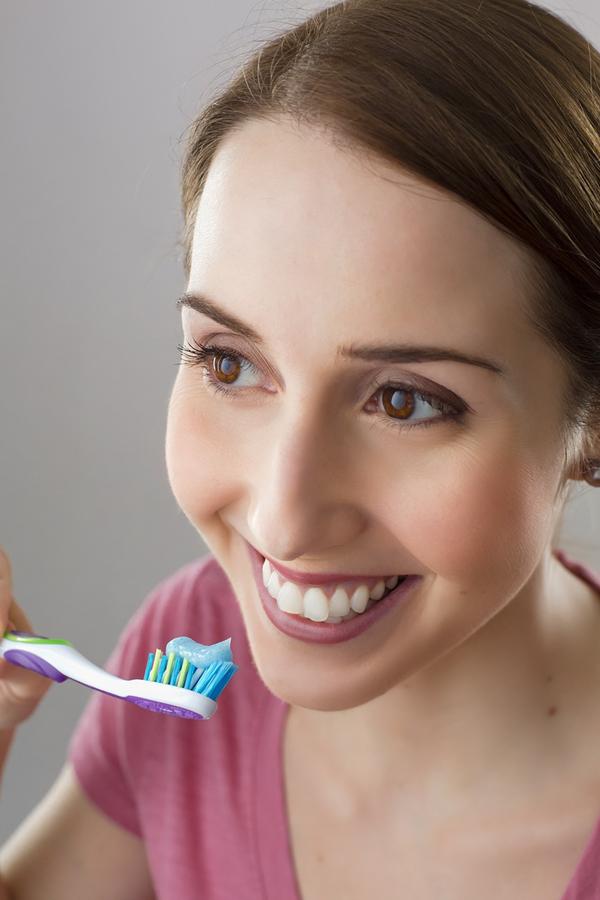 Sekrety zdrowego uśmiechu: jak dbać o zęby i dziąsła, aby uniknąć wizyt u dentysty?