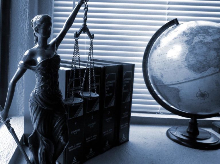 Startupy vs. paragrafy – jak capital legal pomaga młodym biznesom