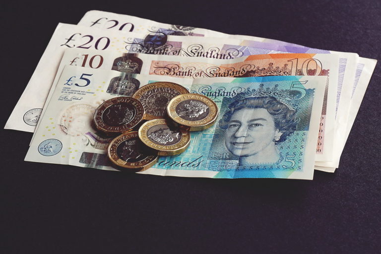 Niezależny ekspert finansowy – Twój strategiczny partner w świecie bankowości